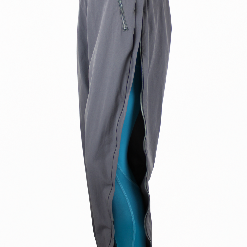 
                      
                        SIERRA FULL ZIP PANT-Storm Grey
                      
                    