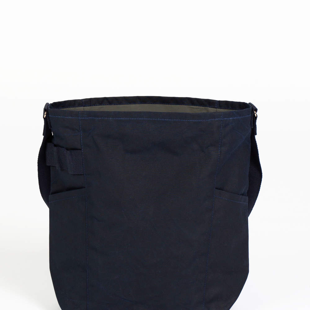 
                      
                        MONACO BUCKET BAG-Waxed Navy
                      
                    